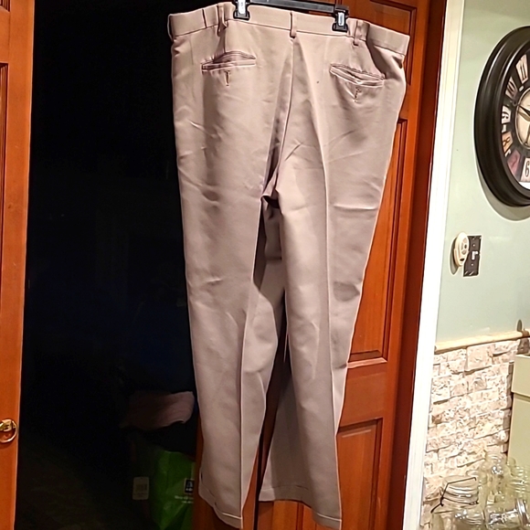 Savane men's dress slacks. Tan color. Size 42/30 - Picture 2 of 2